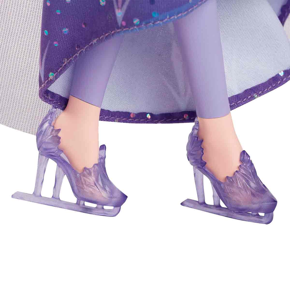 Elsa patinaje sobre hielo – Frozen