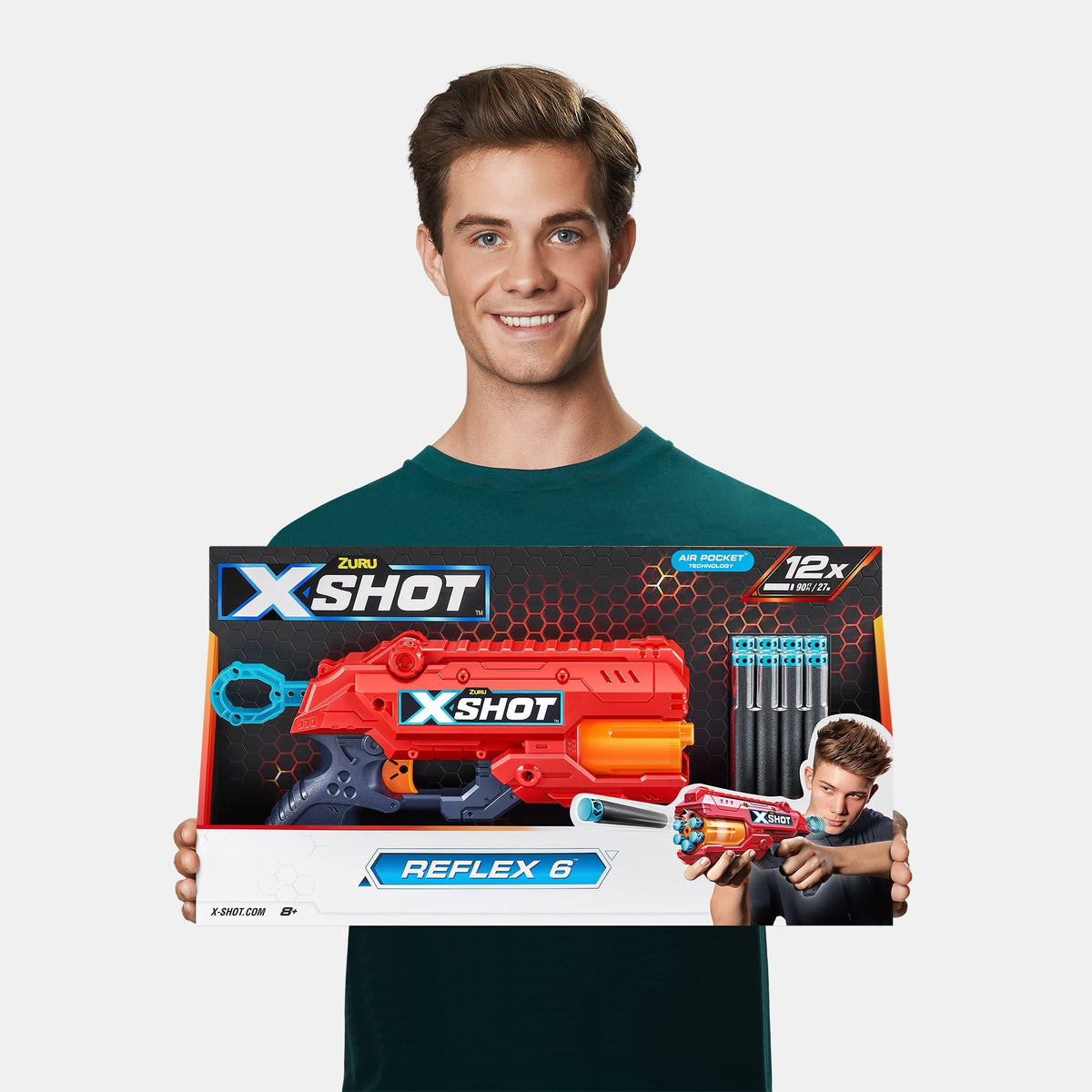 X-Shot Reflex 6: tamaño del envase en la mano