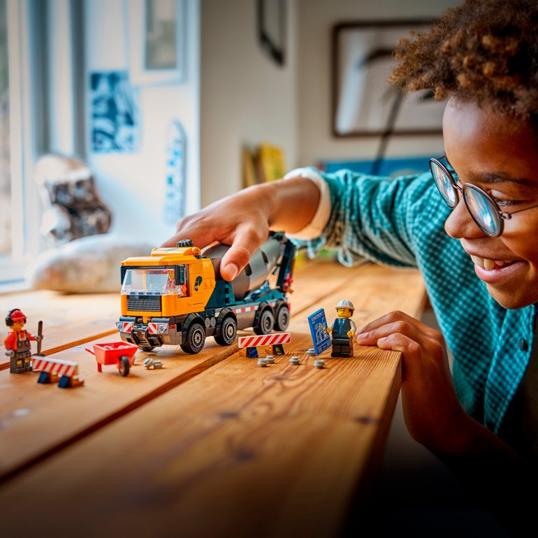 LEGO City – Hormigonera (60478) - en uso
