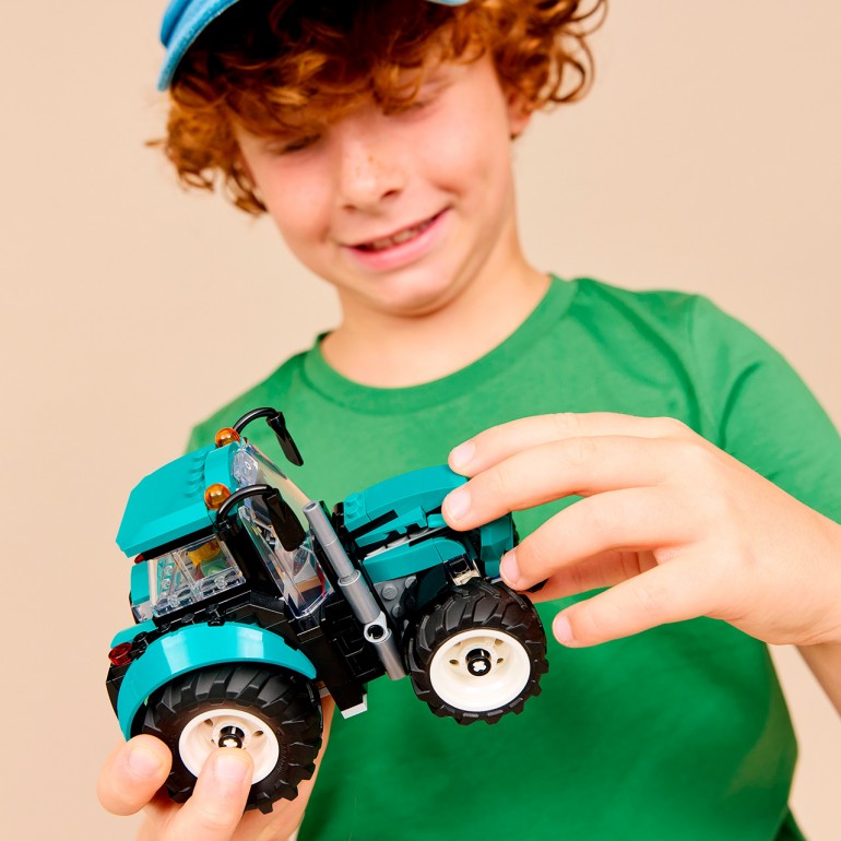 LEGO City – Tractor (60498) - en uso